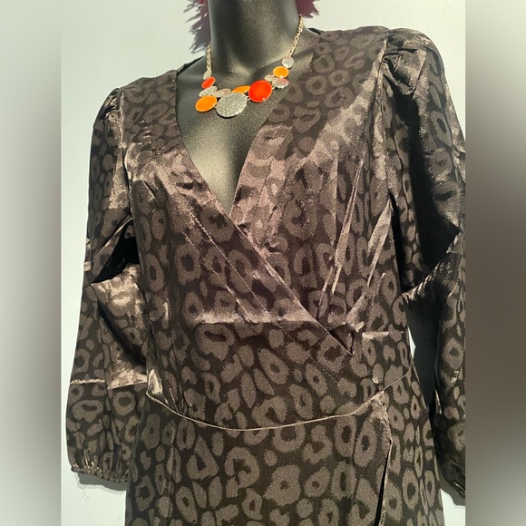 Jon & Anna Black Leopard Satin - Picture 8 of 10